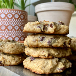 Date-sweetened Chocolate Chip Cookies