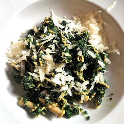 Farfalle Met Palmkool En Nieuwe Extra Vierge Olijfolie