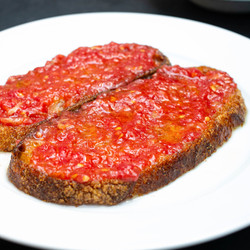 Pan Con Tomate
