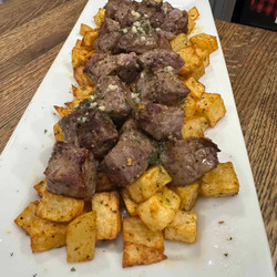 Garlic Butter Steak Bites &amp; Crispy Potatoes