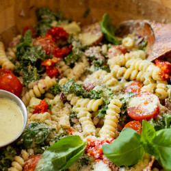 Creamy Pesto Pasta Salad