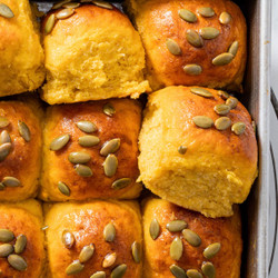 Gluten Free Pumpkin Dinner Rolls