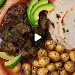 Carne En Salsa Verde