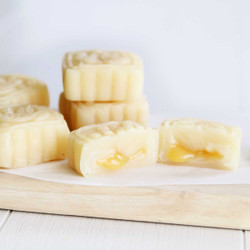 Lemon Lava Snow Skin Mooncakes