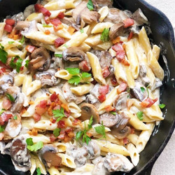 Easy Creamy Pancetta &amp; Mushroom Pasta Recipe