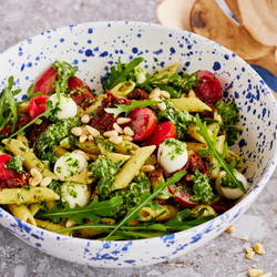 Nudelsalat Mit Pesto - Das Italienische Blitzrezept!