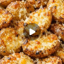 Crispy Garlic Parmesan Roasted Potato Halves
