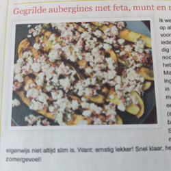Gegrilde aubergines met feta, munt en rode peper