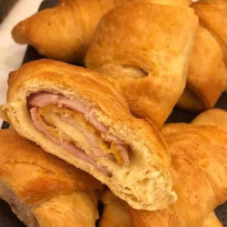 Crescent Roll Turkey and Cheese Roll-Ups