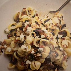 Pasta with Brussels Sprouts, Gorgonzola, &amp; Pecans (Eliz tag in mag)