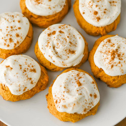 Soft Pumpkin Cookies With Cream Cheese Frosting