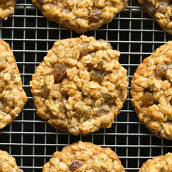 Healthy Oatmeal Raisin Cookies