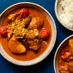 Gaeng Garee Makheua Yao (thai Yellow Curry With Eggplant) vego