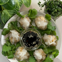 Healthy Steamed Shrimp Rice Paper Dumplings