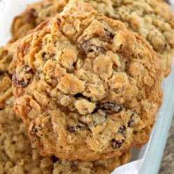Pseudo-doubletree Oatmeal-raisin-pecan Cookies