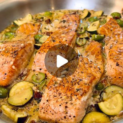 One Pan Creamy Salmon And Veggies