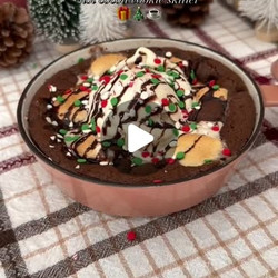 Hot Cocoa Cookie Skillet
