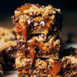 Salted Caramel Chocolate Chip Oat Cookie Bars