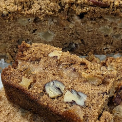 Apple And Pecan Crumble Cake