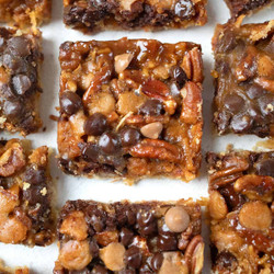 Keto Salted Caramel Magic Bars
