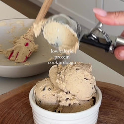 Flourless (edible) Protein Cookie Dough