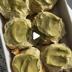 Pistachio Cinnamon Buns