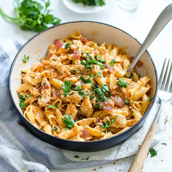 One Pot Creamy Cajun Chicken Pasta (dairy-free)