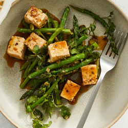 Black Pepper Stir-fried Tofu And Asparagus