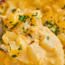 Slow Cooker Cheesy Potatoes