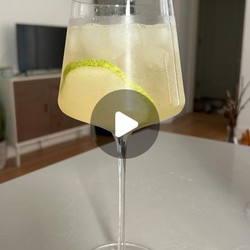 Pear Vanilla "gin Fizz" (lazy Girl Version)