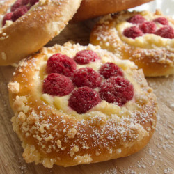 Carnival Cream Cheese Danish Buns With Fresh Berries