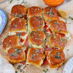Pull-apart Vodka Sauce Pizza Sliders