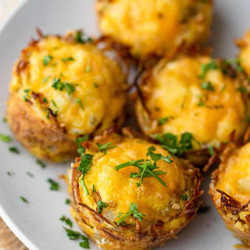 Hash Brown Egg Nests. / Feel Good Foodie, Yumna