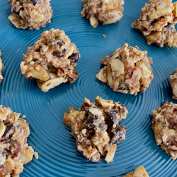 Almond Energy Bites