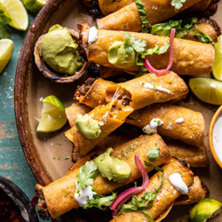 Crispy Queso Fundido Taquitos