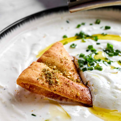 5-ingredient Garlic Yogurt Sauce