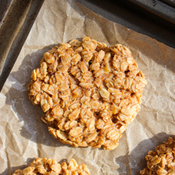 3 Ingredient Banana Oatmeal Cookies