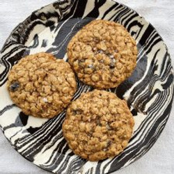 Chewy Sourdough Discard Oatmeal Raisin Cookies