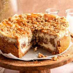 Apple Crumble Cheesecake