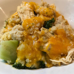 Easy Cheesy Chicken &amp; Veggie Skillet Bake