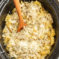 Crock Pot Pesto Chicken Pasta Casserole