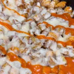 Cheesy Buffalo Chicken And Potato Skillet