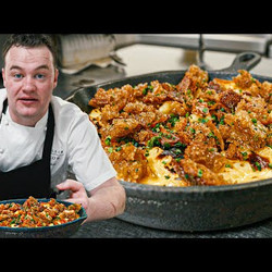 Will's Mac And Cheese With Chicken Skin And Croutons