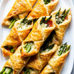 Asparagus Puff Pastry Bundles