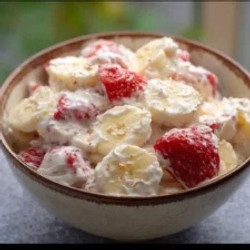 Strawberry Banana Cheesecake Salad