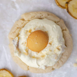 Crumbl Banana Cream Pie Cookies