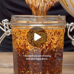 Chili Crunch Oil