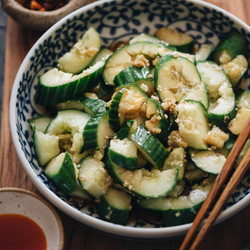 Easy Chinese Cucumber Salad (拍黄瓜)