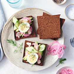 Icelandic Rye Bread (rúgbrauð)