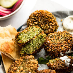 Homemade Crispy Falafel (with Canned Chickpeas)